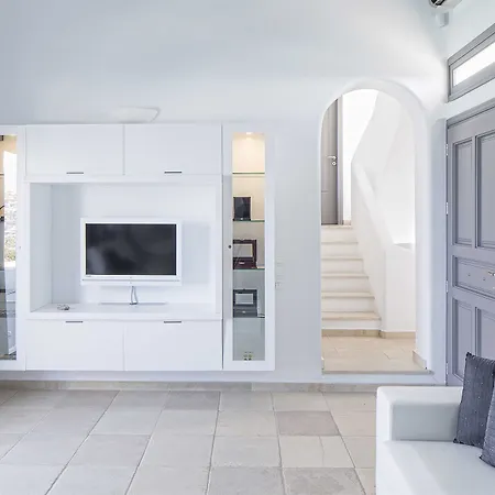 Santorini Princess Presidential Akrotírion